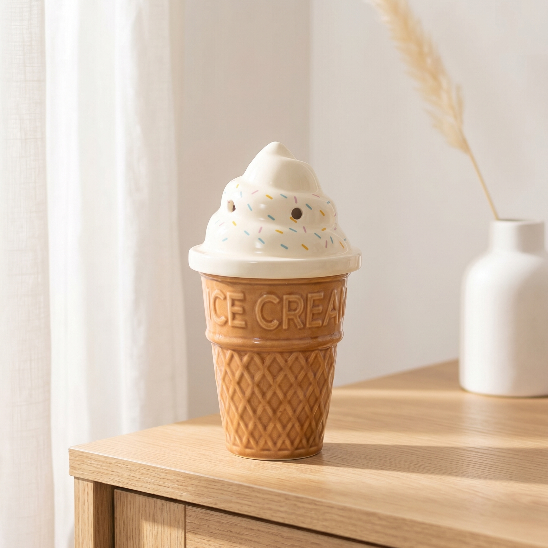 Quemador de cera de ceramica con forma de cono de helado verano